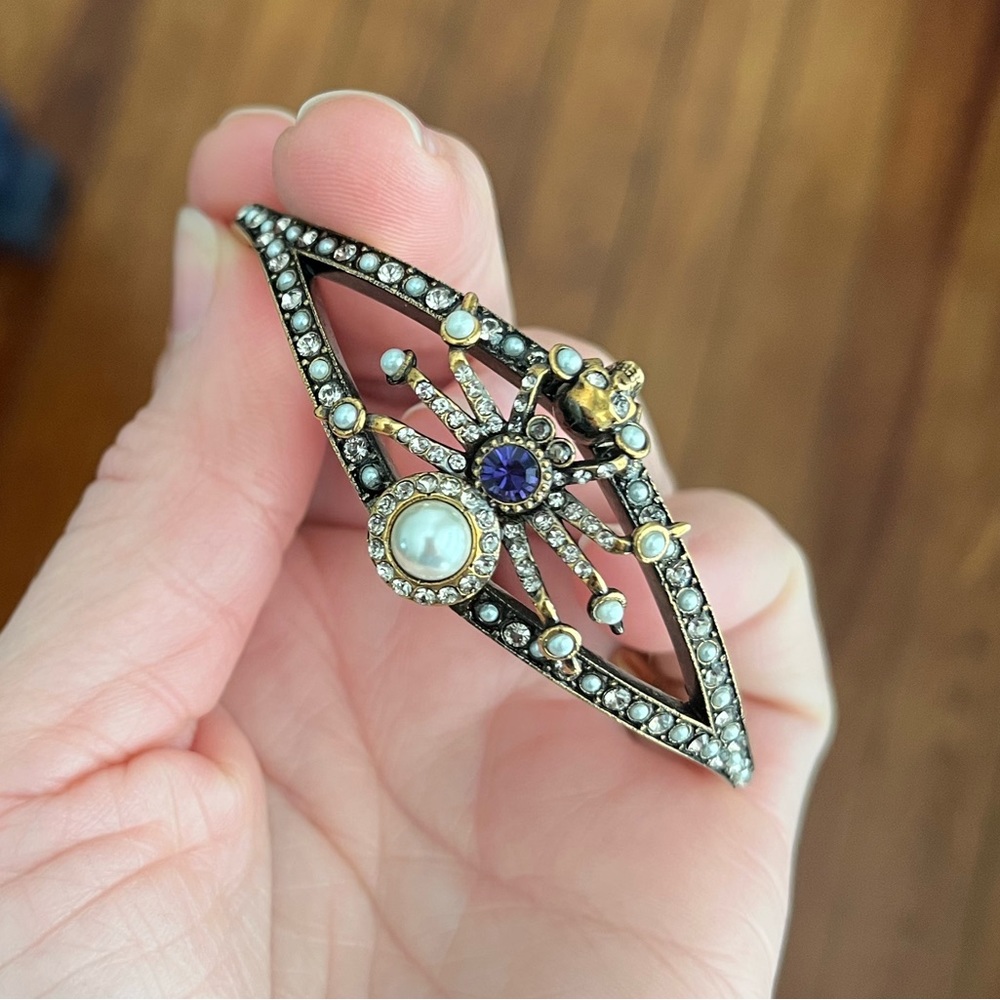 ⭐️SOLD⭐️Alexander McQueen Spider Cuff - Picture 10 of 17